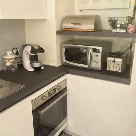 Mini Centro Storico بيسكوكوستانزو